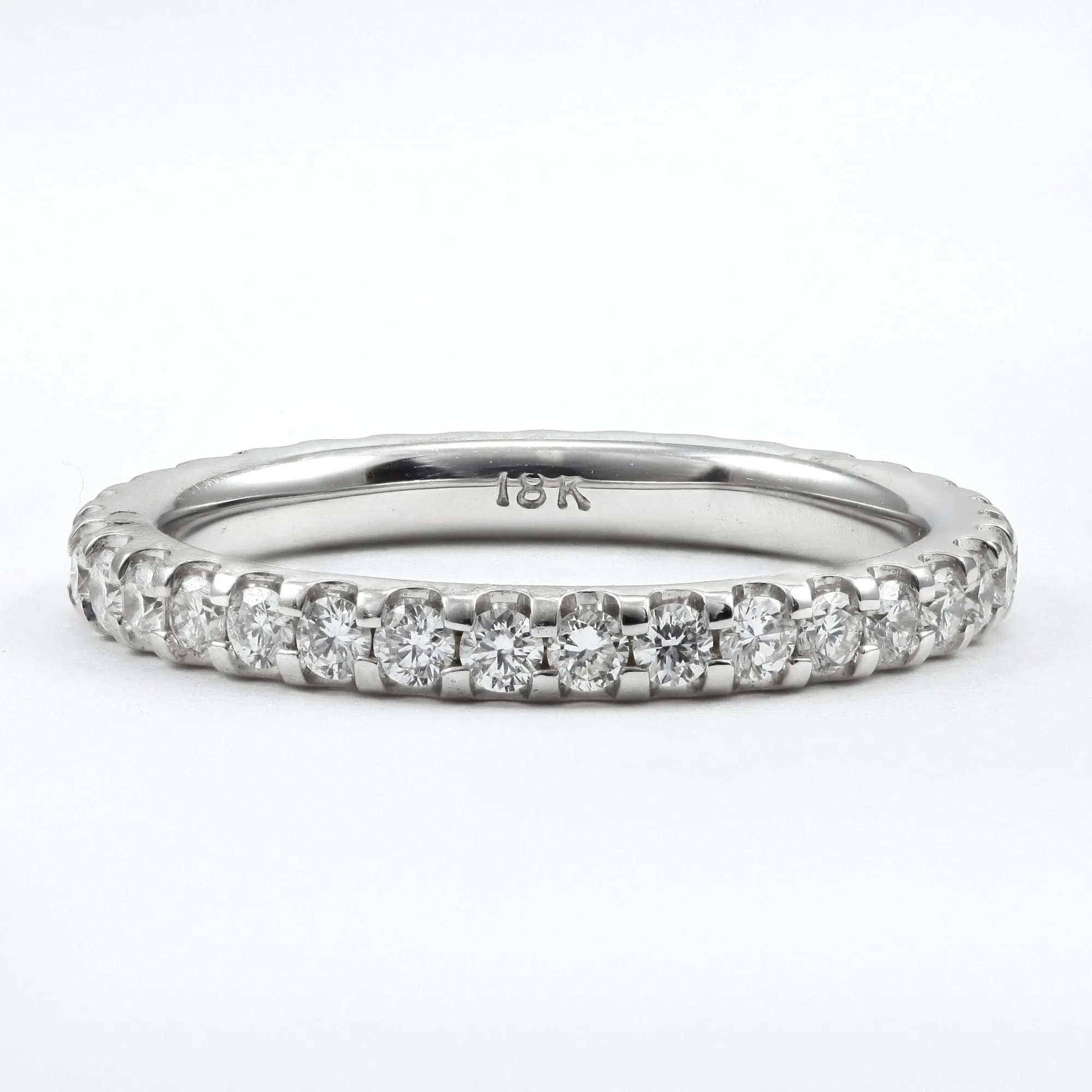 18K WHITE GOLD ROUND BRILLIANT DIAMOND ETERNITY BAND 0.84CTW