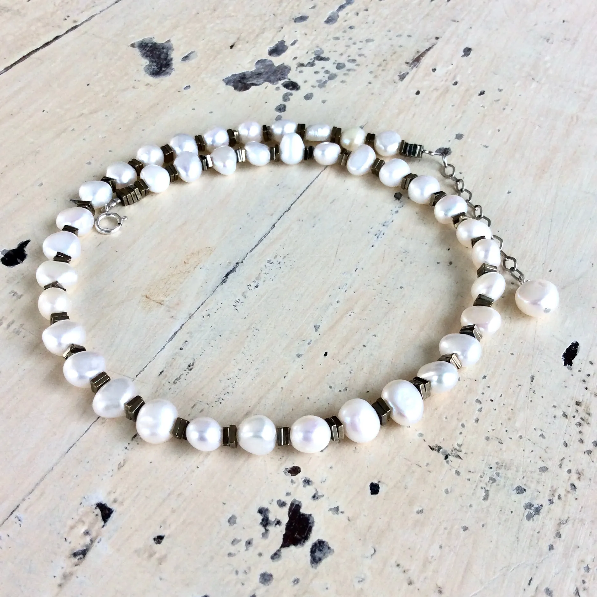 Genuine Fresh Water White Pearls w Hematite Beads Choker Necklace