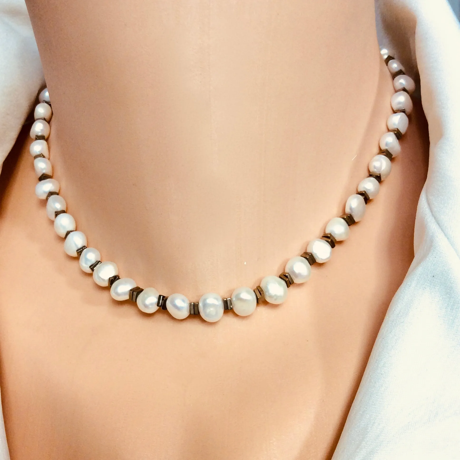 Genuine Fresh Water White Pearls w Hematite Beads Choker Necklace