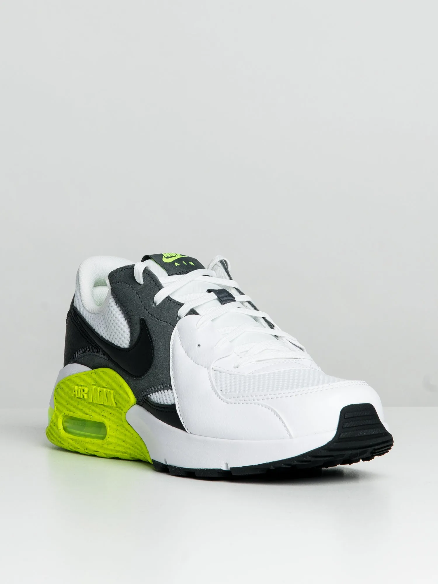 MENS NIKE AIR MAX EXCEE SNEAKER - CLEARANCE