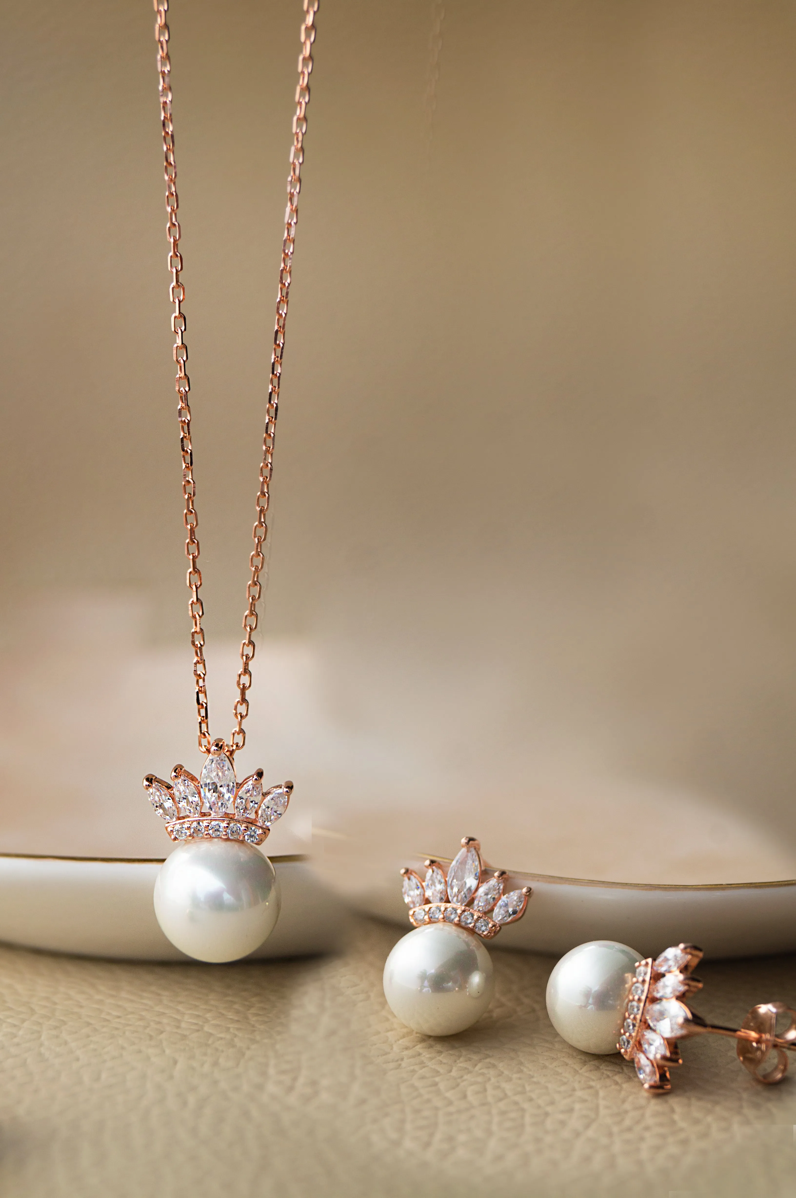 Pearl With A Crown Rose Gold Plated Sterling Silver Pendant Set