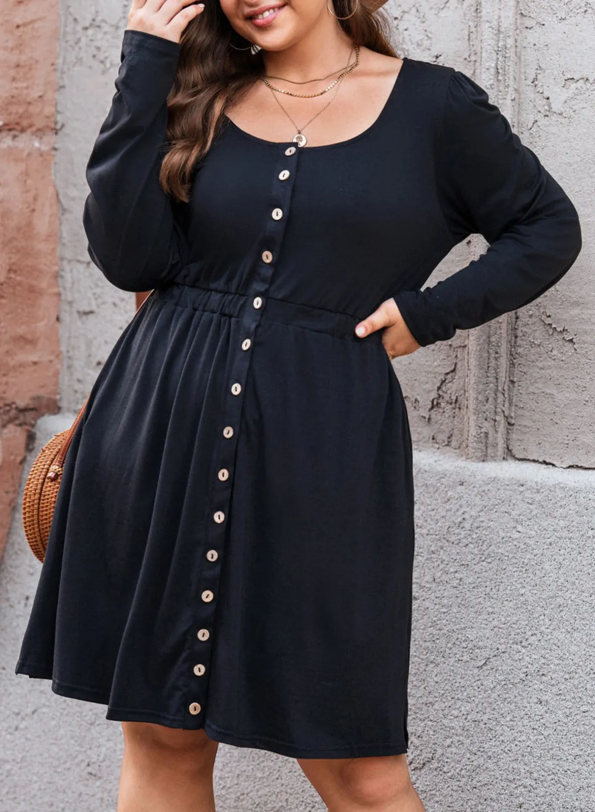 Plus-Size-Kleid mit Knopfleiste, elastischer Taille und langen Ärmeln