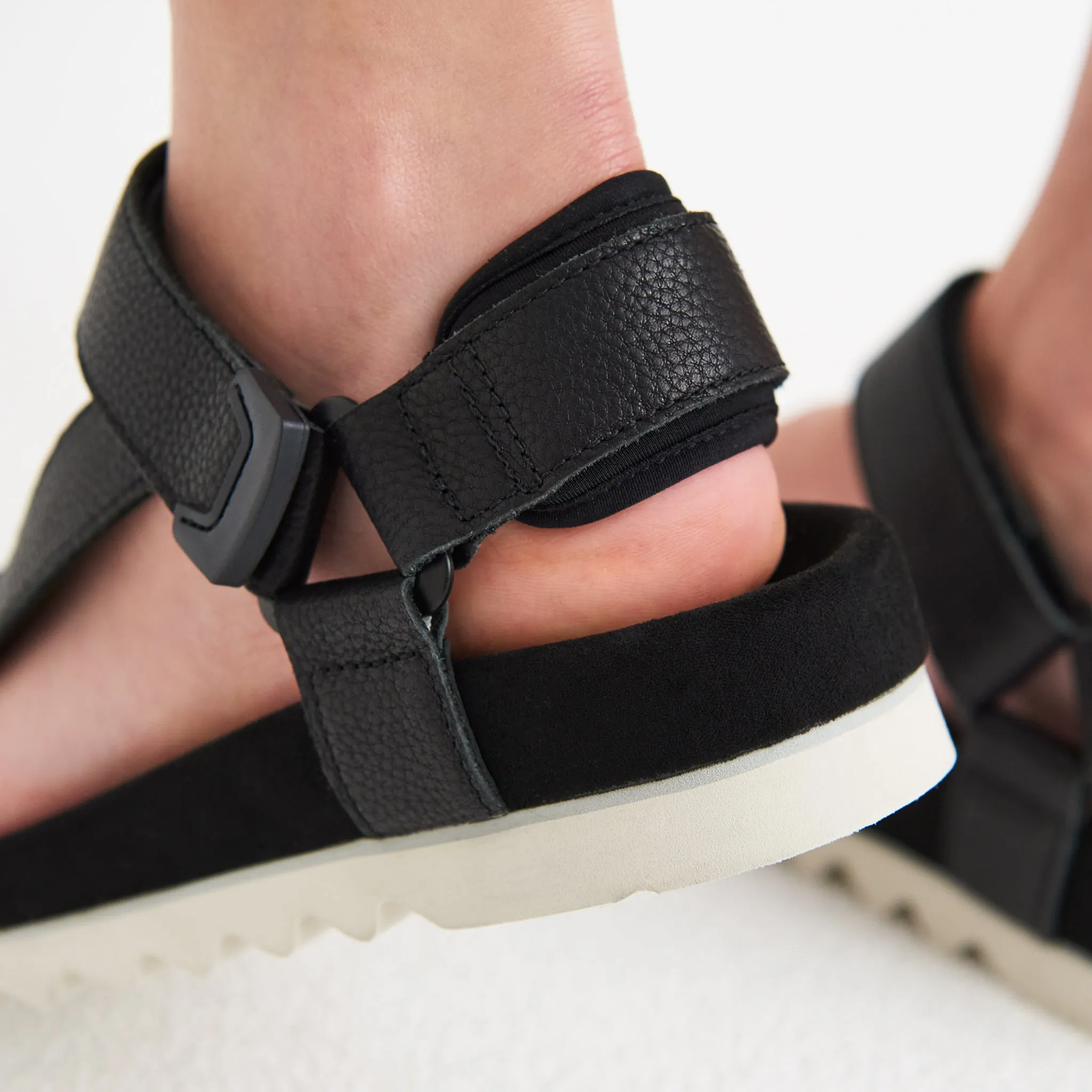 Sandal Tooth Wedge Black