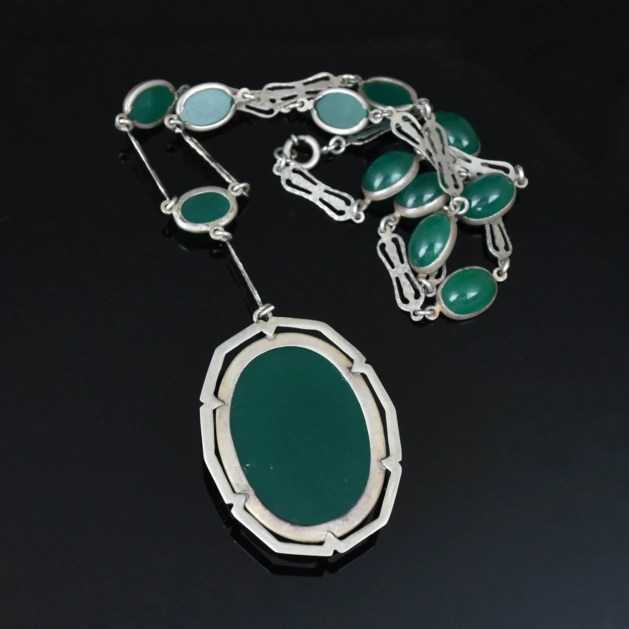 Silver Art Deco Chrysoprase Pendant Necklace