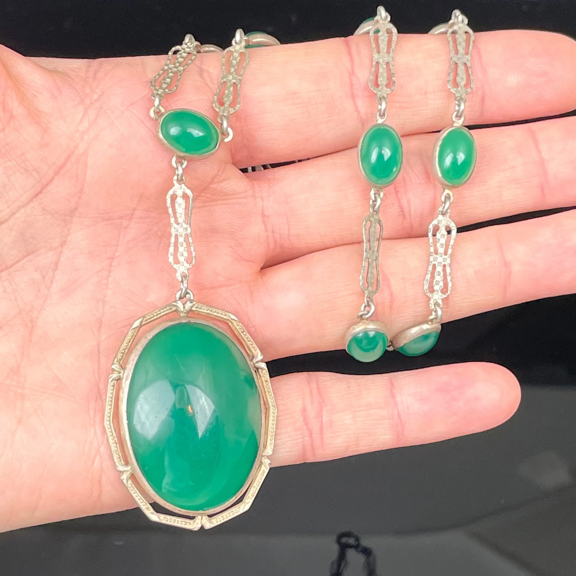 Silver Art Deco Chrysoprase Pendant Necklace