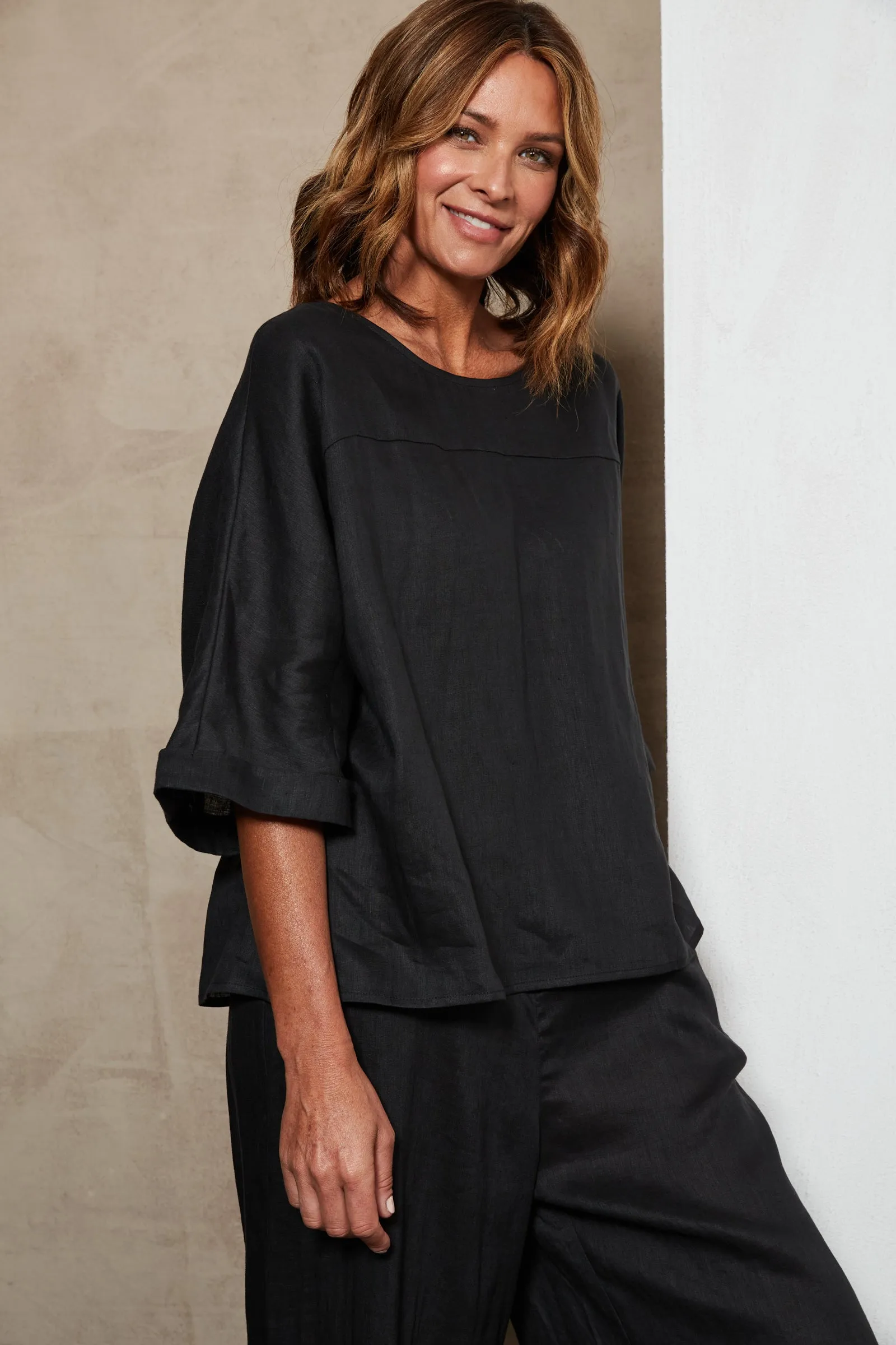 Studio Linen Relaxed Top - Black