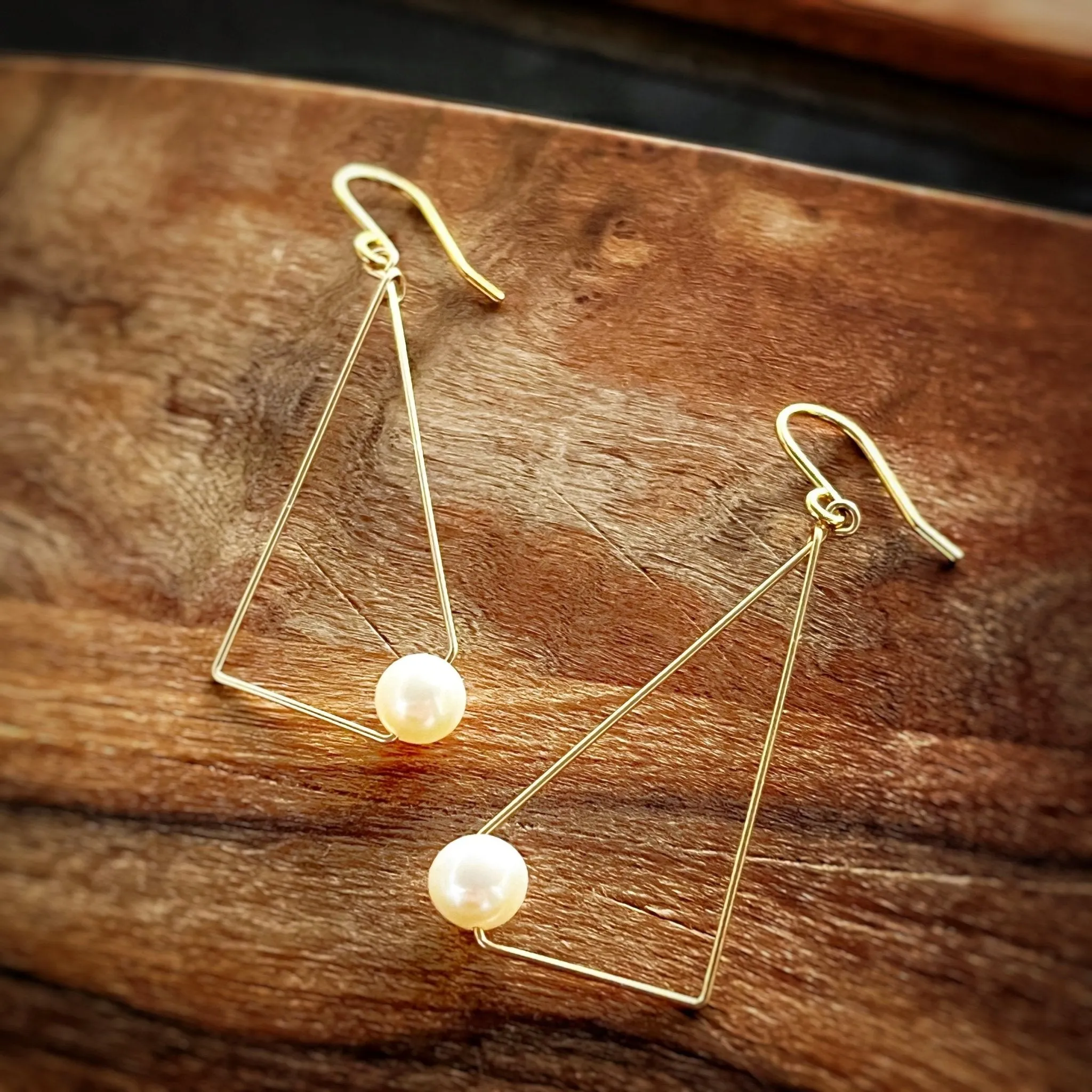 Sultry Pearl Earrings - Gold-Fill