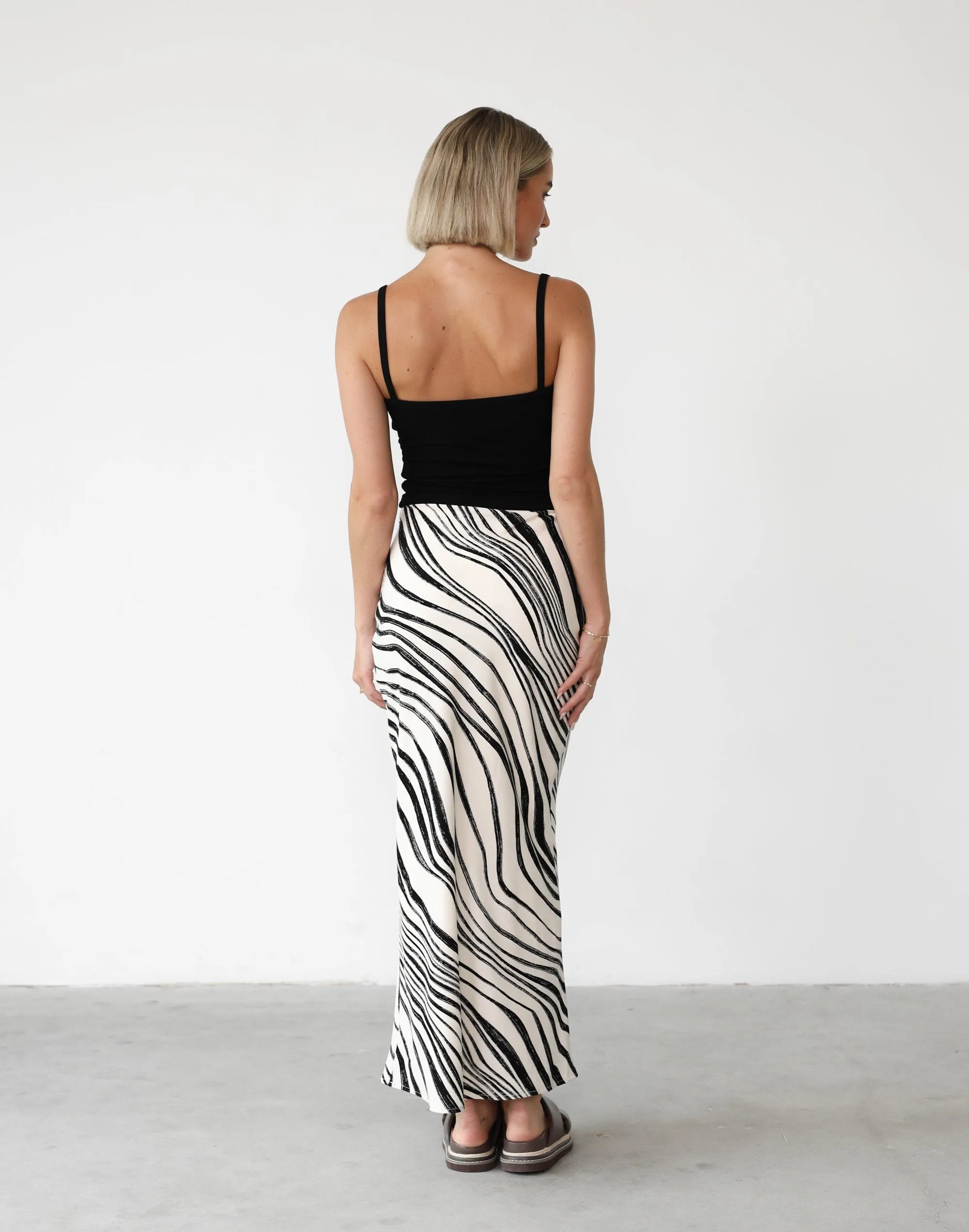 Sye Maxi Skirt (White/Black Print)